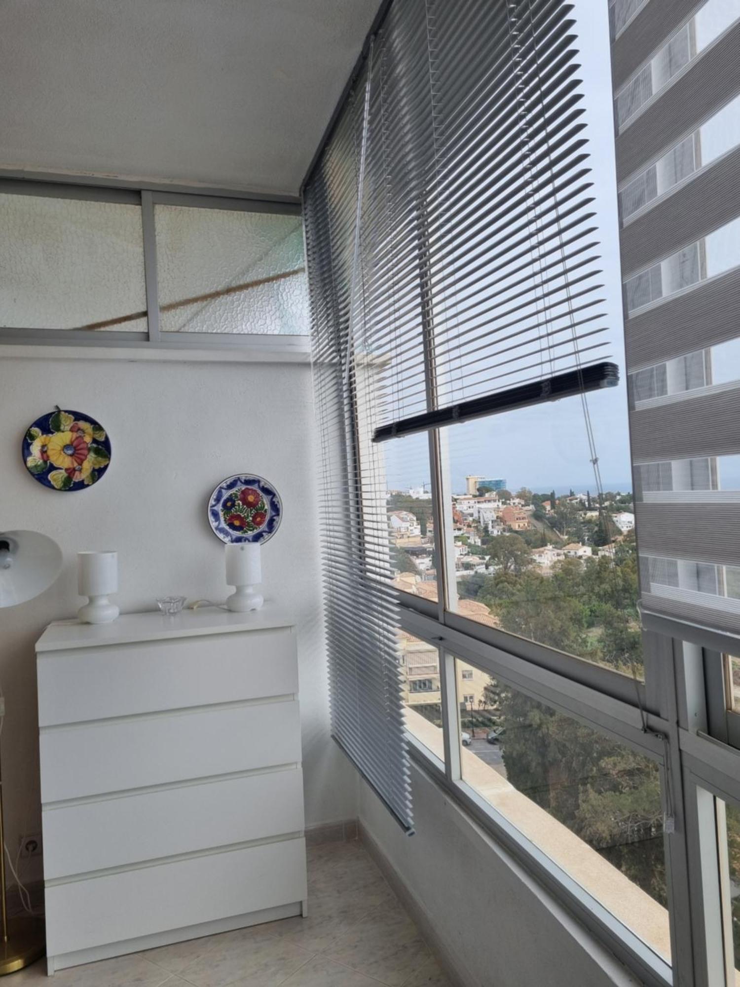 One Bedroom 7Th Floor Apartment With Amazing Views 푸엔히롤라 외부 사진